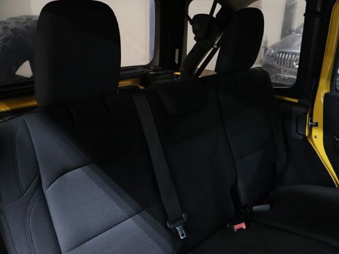 Used 2019 Jeep Wrangler Unlimited Sport S image 19