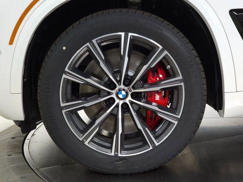Used 2026 BMW X5 M60i AWD/4WD image 7