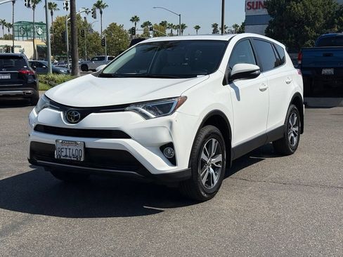 Used 2018 Toyota RAV4 XLE w/ All Weather Liner Package FWD image 8