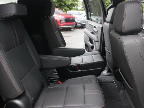 Used 2025 Chevrolet Suburban RST w/ RST Capability Package AWD/4WD image 36