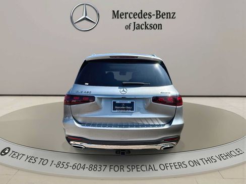 Used 2024 Mercedes-Benz GLS 450 4MATIC image 7