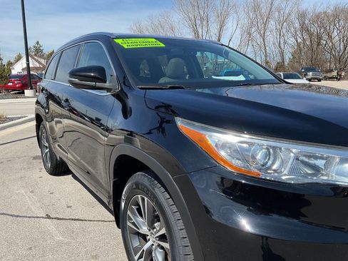Used 2016 Toyota Highlander XLE image 11