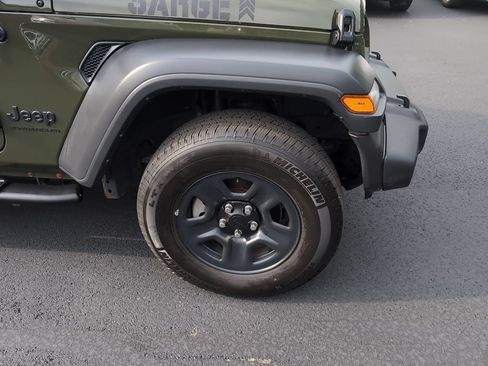 Used 2023 Jeep Wrangler Sport AWD/4WD image 3