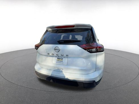 Used 2025 Nissan Rogue SV image 20