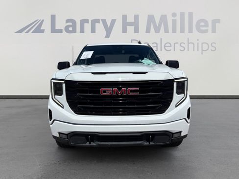 Used 2022 GMC Sierra 1500 Elevation AWD/4WD image 8