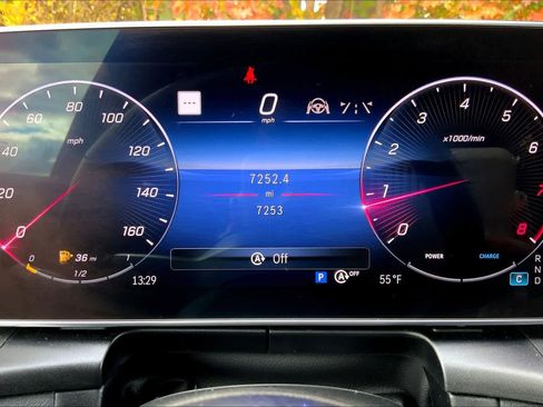 Used 2024 Mercedes-Benz GLC 300 4MATIC w/ Driver Assistance Package image 25