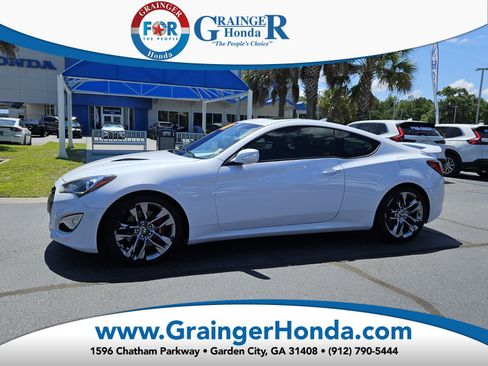 Used 2015 Hyundai Genesis 3.8 RWD image 1