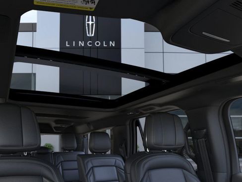 New 2025 Lincoln Navigator L Reserve w/ Jet Appearance Package image 22