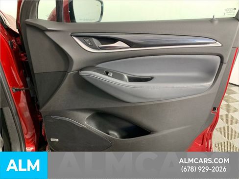 Used 2024 Buick Enclave Premium image 32