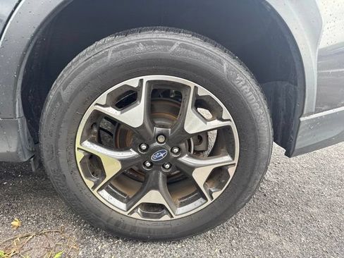 Used 2019 Subaru Crosstrek 2.0i Premium AWD/4WD image 11