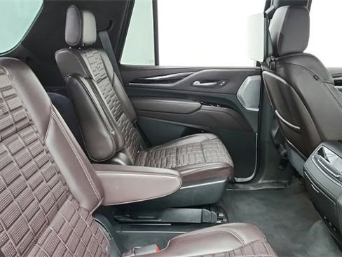 Used 2021 Cadillac Escalade Premium Luxury Platinum image 22