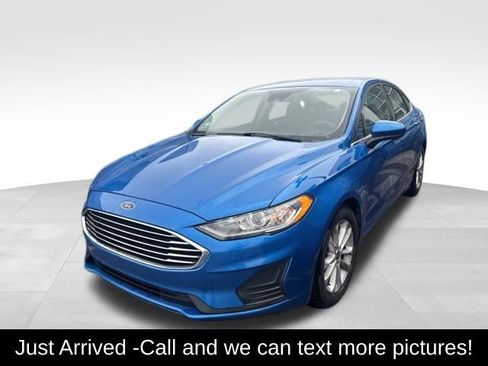 Used 2020 Ford Fusion SE FWD image 1