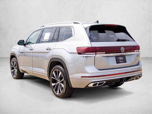 Used 2024 Volkswagen Atlas SEL Premium R-Line AWD/4WD image 7