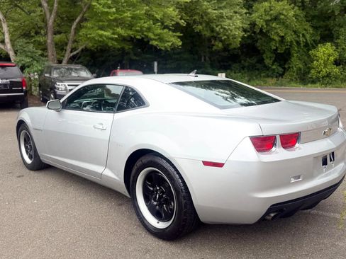 Used 2011 Chevrolet Camaro LS RWD image 5