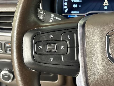 Used 2023 GMC Yukon SLT image 16