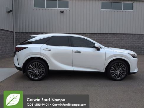Used 2024 Lexus RX 350 FWD w/ Convenience Package image 2
