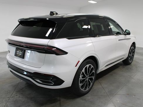 New 2026 Lincoln Nautilus Reserve AWD/4WD image 8