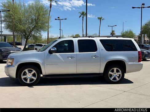 Used 2012 Chevrolet Suburban LT AWD/4WD image 3