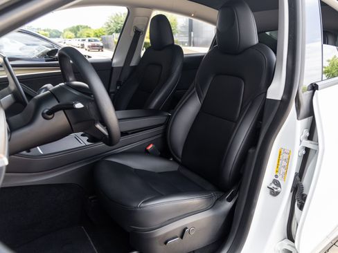 Used 2023 Tesla Model Y Long Range AWD/4WD image 21