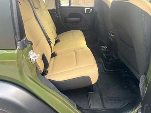 Used 2021 Jeep Wrangler Unlimited Sport AWD/4WD image 10