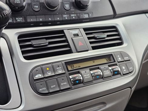Used 2010 Honda Odyssey EX-L image 22