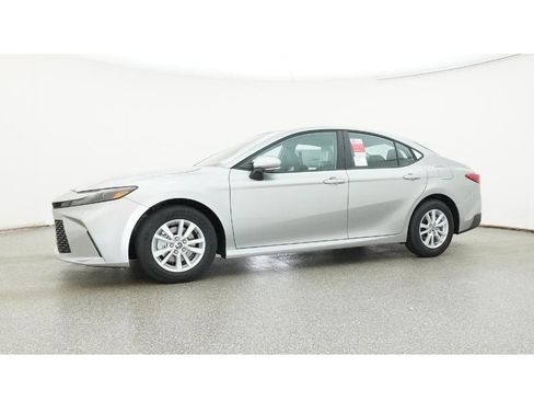 New 2026 Toyota Camry LE image 18