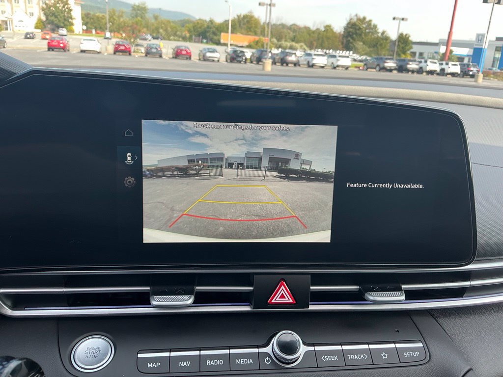 Certified 2026 Hyundai Elantra Limited FWD image 23