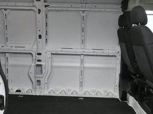 Used 2025 RAM ProMaster 2500 w/ Convenience Group image 11