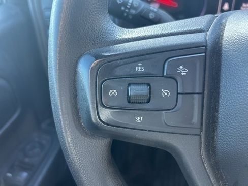 Used 2022 Chevrolet Silverado 1500 Custom image 12