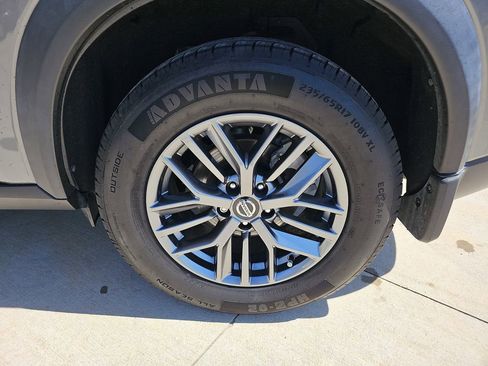 Used 2021 Nissan Rogue S image 20