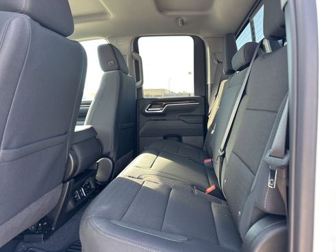 New 2025 GMC Sierra 2500 SLE w/ SLE Value Package; image 17