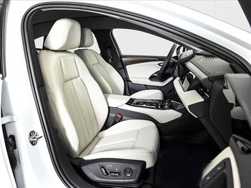 New 2025 Audi A6 e-tron Premium Plus image 11