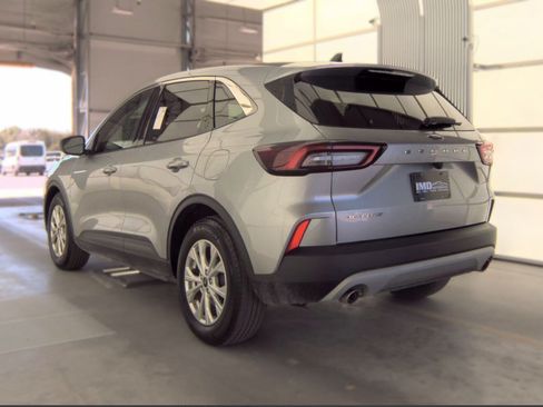 Used 2024 Ford Escape Active w/ Cold Weather Package FWD image 4