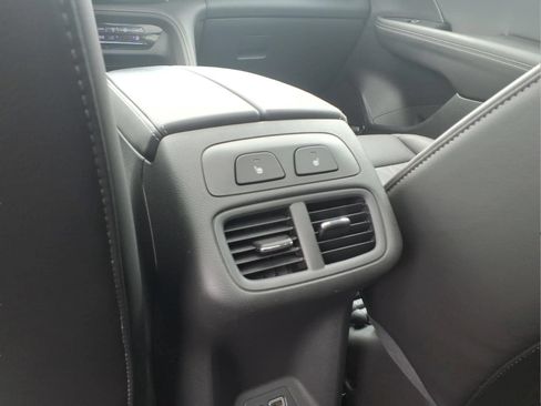 Used 2023 Buick Envision Avenir AWD/4WD image 13
