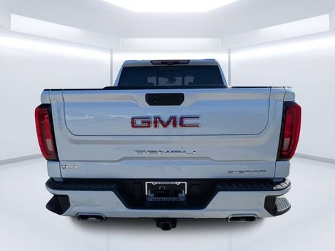 Used 2022 GMC Sierra 1500 Denali w/ Denali Reserve Package AWD/4WD image 4