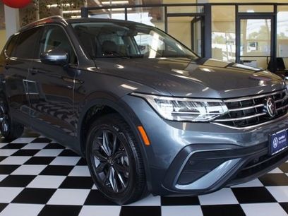 Certified 2022 Volkswagen Tiguan SE