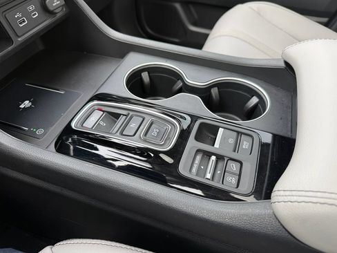 Used 2023 Honda Pilot Touring image 23