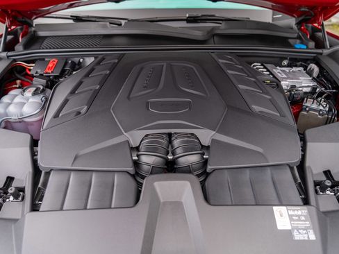 New 2026 Porsche Cayenne GTS image 29