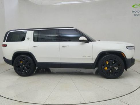 Used 2024 Rivian R1S Adventure AWD/4WD image 65