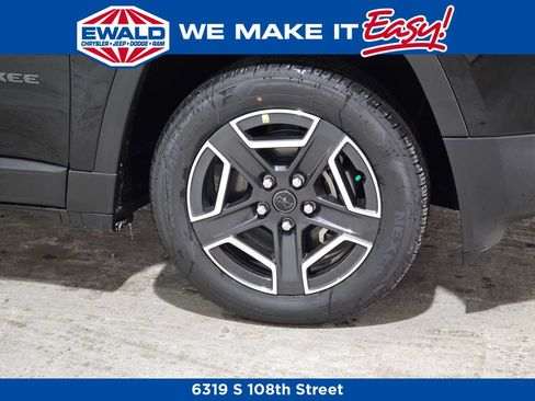 New 2026 Jeep Cherokee Limited AWD/4WD image 12