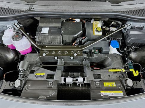 New 2025 Volkswagen ID.4 Pro image 28