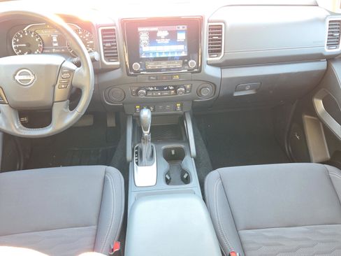 Certified 2024 Nissan Frontier SV w/ SV Convenience Package image 13