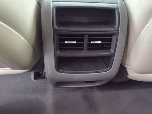 Used 2017 Cadillac XT5 Luxury w/ LPO, Wheel Lock Package image 28