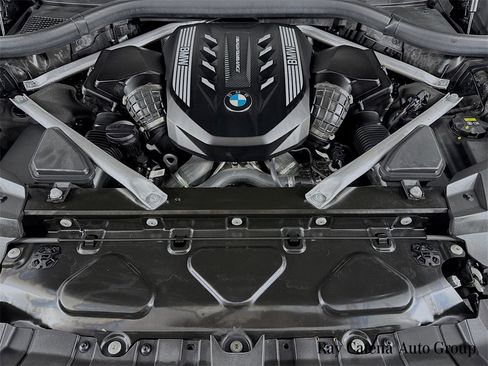 Used 2022 BMW X7 M50i image 33