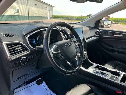 Used 2021 Ford Edge SEL w/ Convenience Package AWD/4WD image 12