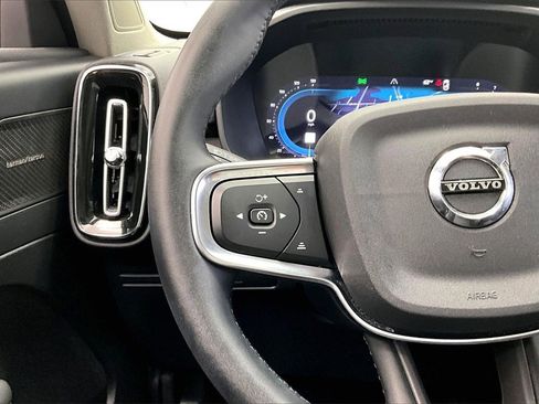 Used 2023 Volvo XC40 B5 Ultimate w/ Climate Package image 20