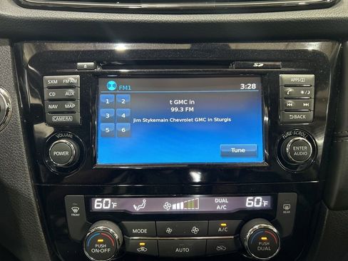 Used 2017 Nissan Rogue SL w/ SL Premium Package FWD image 35