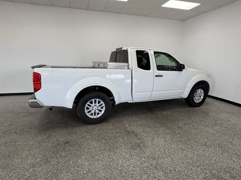 Used 2019 Nissan Frontier SV image 21
