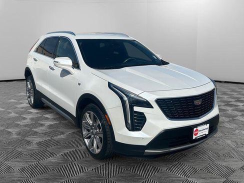 Used 2021 Cadillac XT4 Premium Luxury AWD/4WD image 7