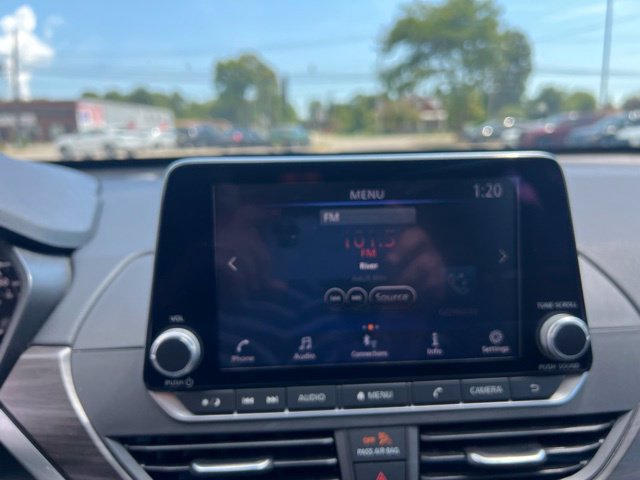 Used 2025 Nissan Altima 2.5 SV FWD image 7